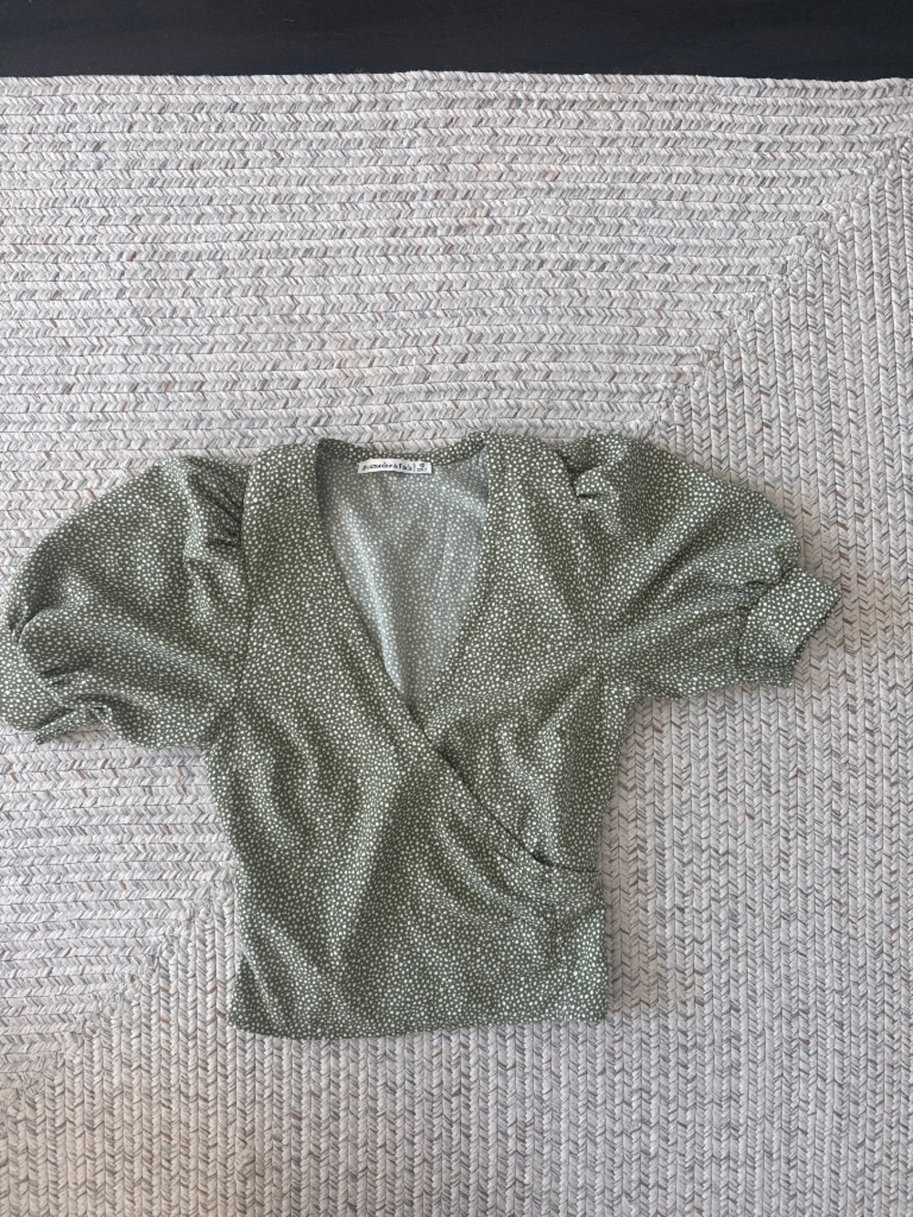 Ambercrombie XS blouse
